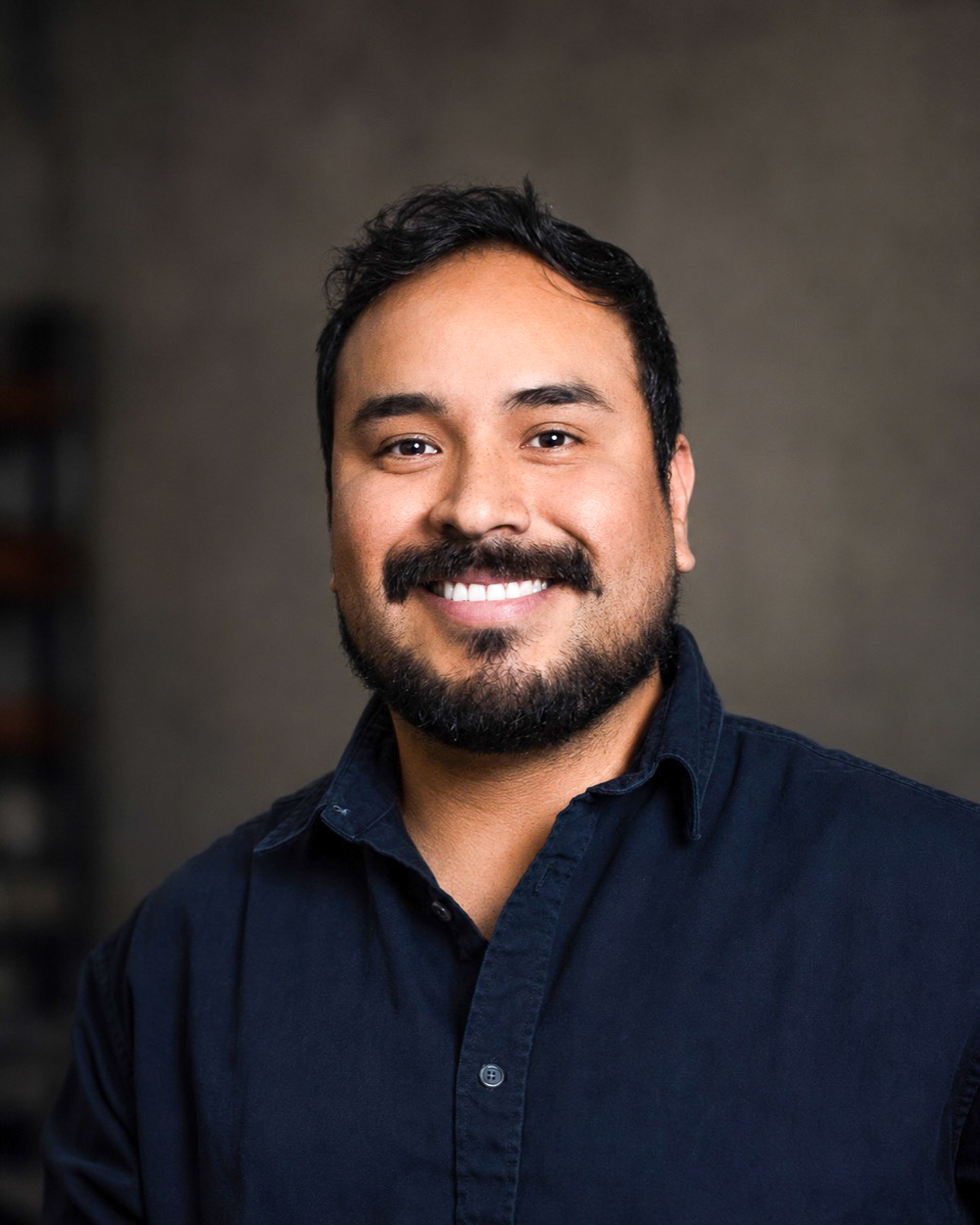 Jefferson Vertiz — founder of Vertiz Studio